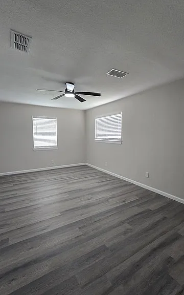 4811 Village Vw — Photo 12