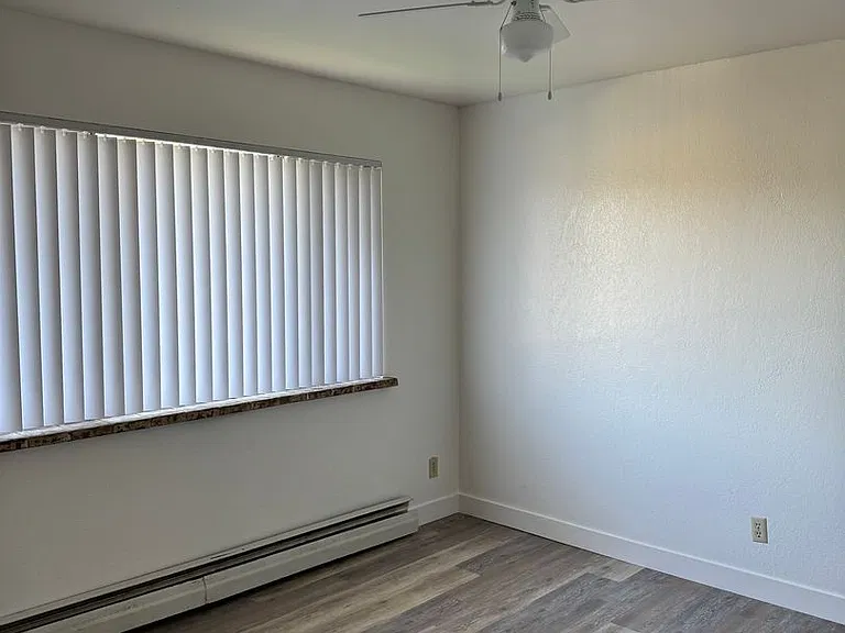 1095 Crinella Ct — Photo 9