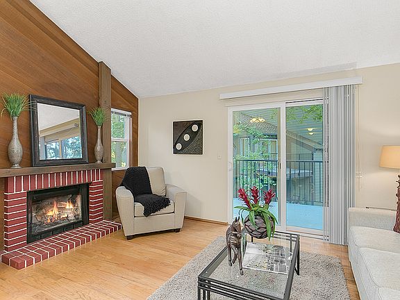 2nd image of 14621 NE 31st St #11C