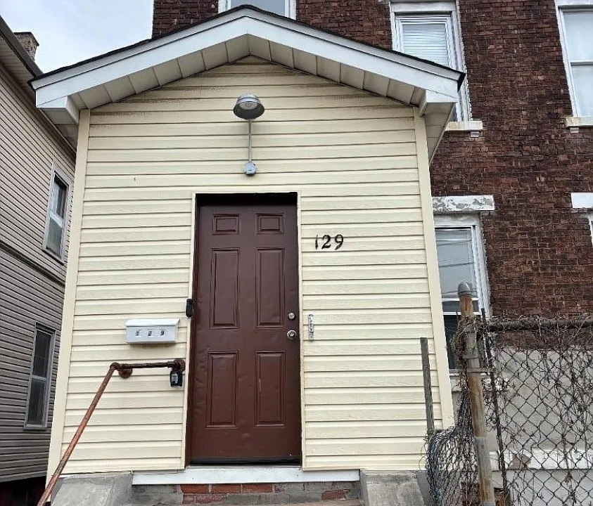 127 Fulton St #1