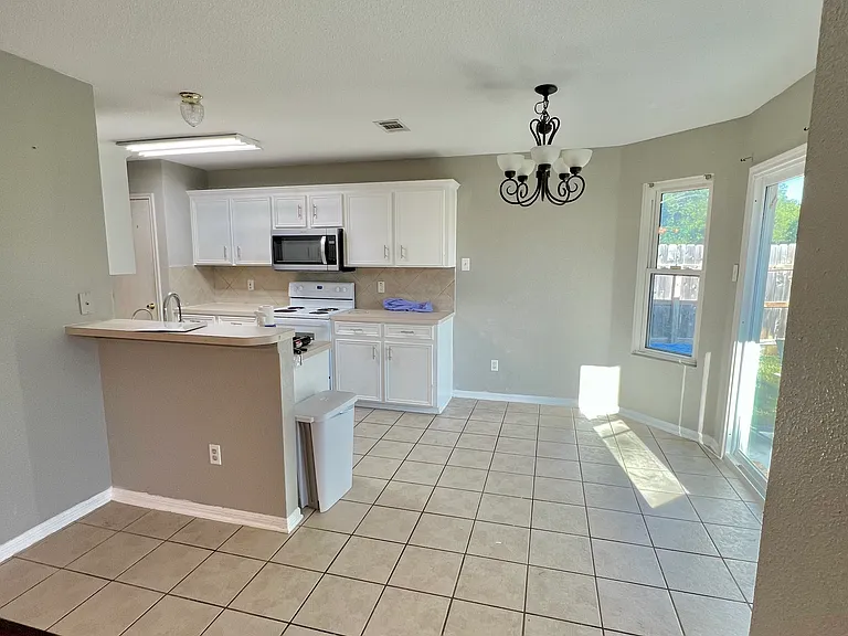 2702 Verbena Loop — Photo 12