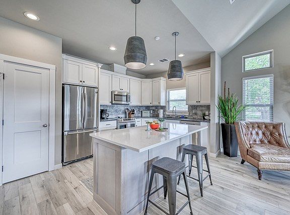 5th image of 807 E Highway St #103