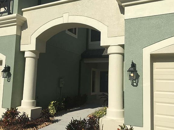 Located on 0083 in Creekwood Townhomes in Bradenton, FL