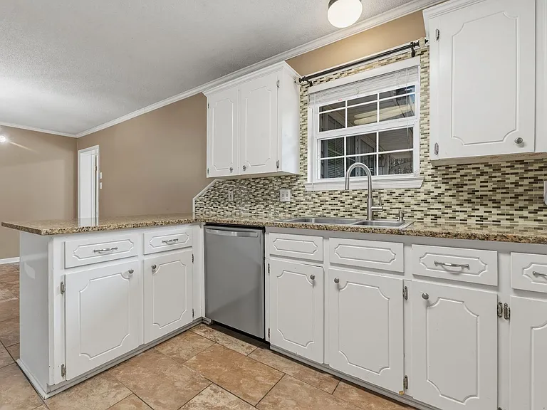 104 Quapaw Pl — Photo 16