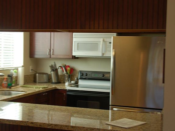 4th image of 1360 Charmwood Sq