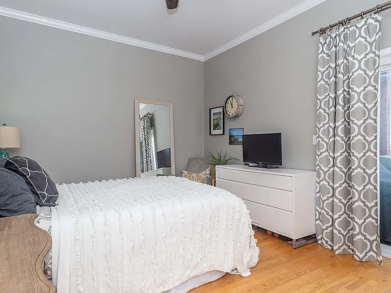1948 N Hudson Ave #2 — Photo 5
