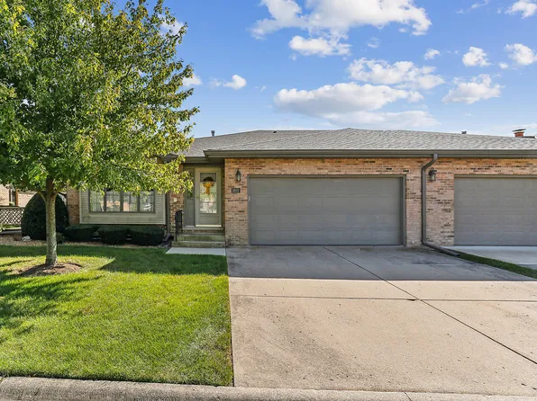 1802 Foxwood Dr, New Lenox, IL 60451