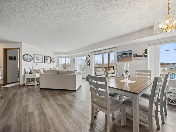 2155 6th Ln SE APT 202, Cambridge, MN 55008