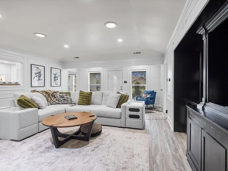 291 N Bay Dr — Photo 4