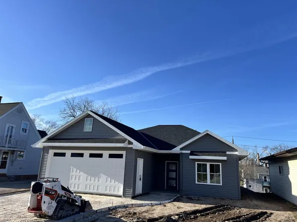 840 Jackson STREET, Manitowoc, WI 54220