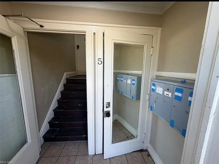 3186 Euclid Heights Blvd #5 — Photo 2