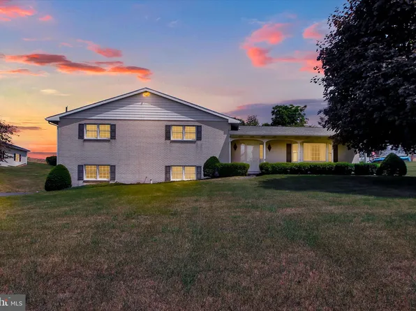 193 Briar Ridge Dr, Waynesboro, PA 17268
