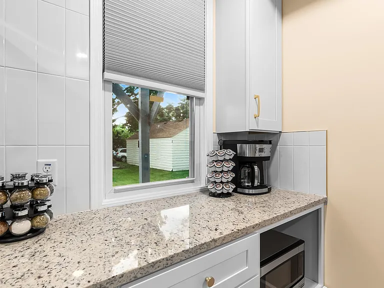 295 Euclid St #3 — Photo 9