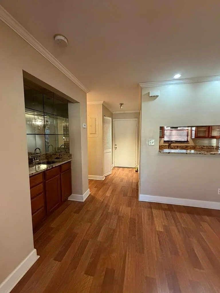 1 bed, 1.5 bath, 767 sqft, $1,500 — Photo 4