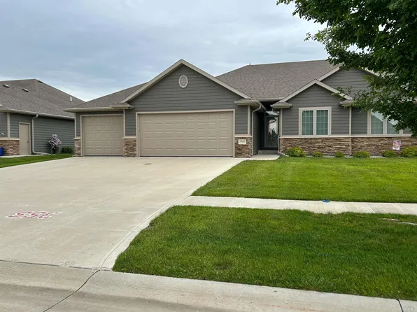 3820 Park Pl, South Sioux City, NE 68776