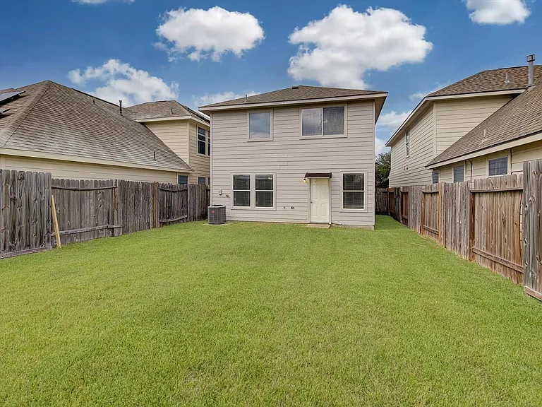 13983 Maximos Dr — Photo 34