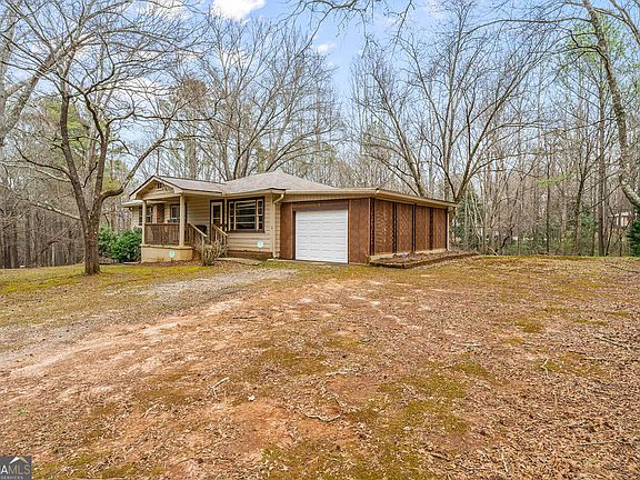 2nd image of 101 3rd Ave