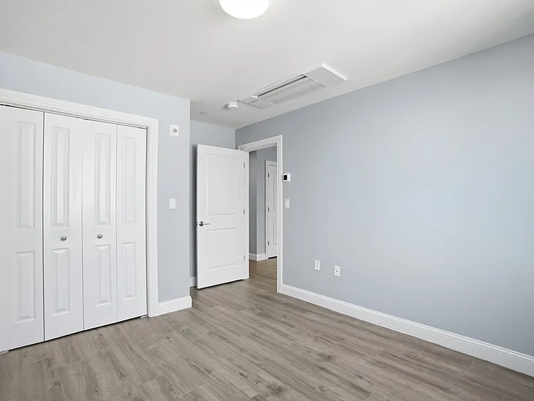632 Centre St #303 — Photo 12
