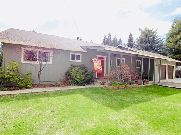 3550 Woodlake Dr, Lake Almanor, CA 96137