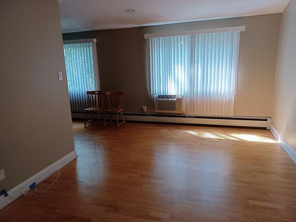 1st image of 1290 Rockland Ave