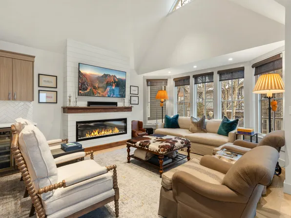 777 Smuggler Ave, Telluride, CO 81435