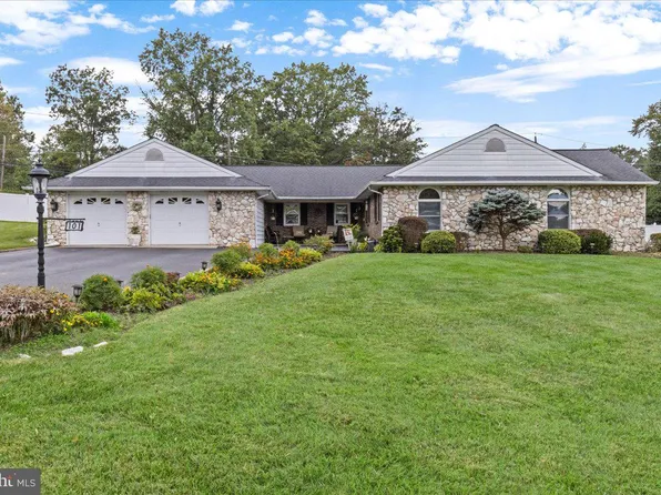 101 Stephen Dr, Cinnaminson, NJ 08077