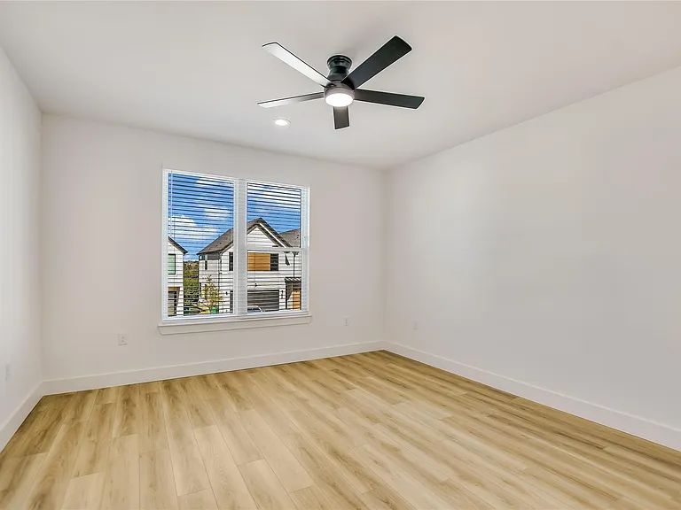 590 Old Mill Road Road 108 #108 — Photo 11