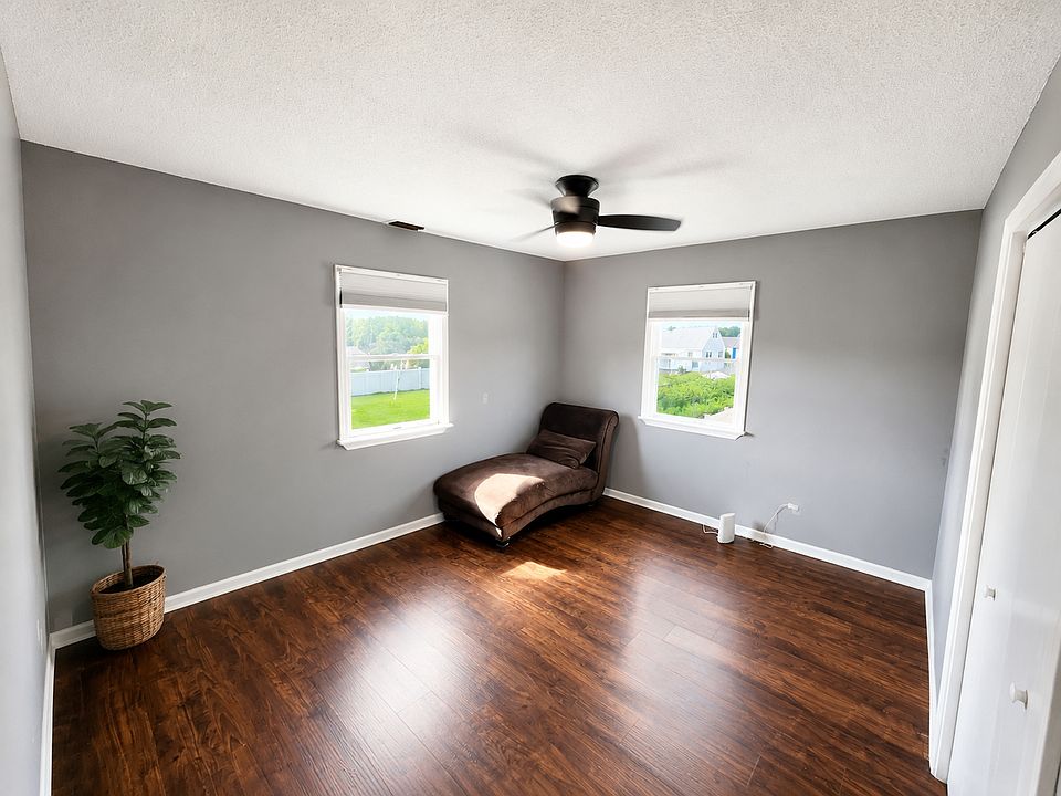 1st image of 64 Shelley Rd