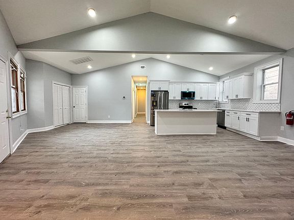 2nd image of 400 Belleville Ave