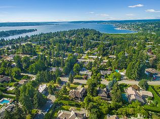 9539 NE 31st St, Clyde Hill, WA 98004