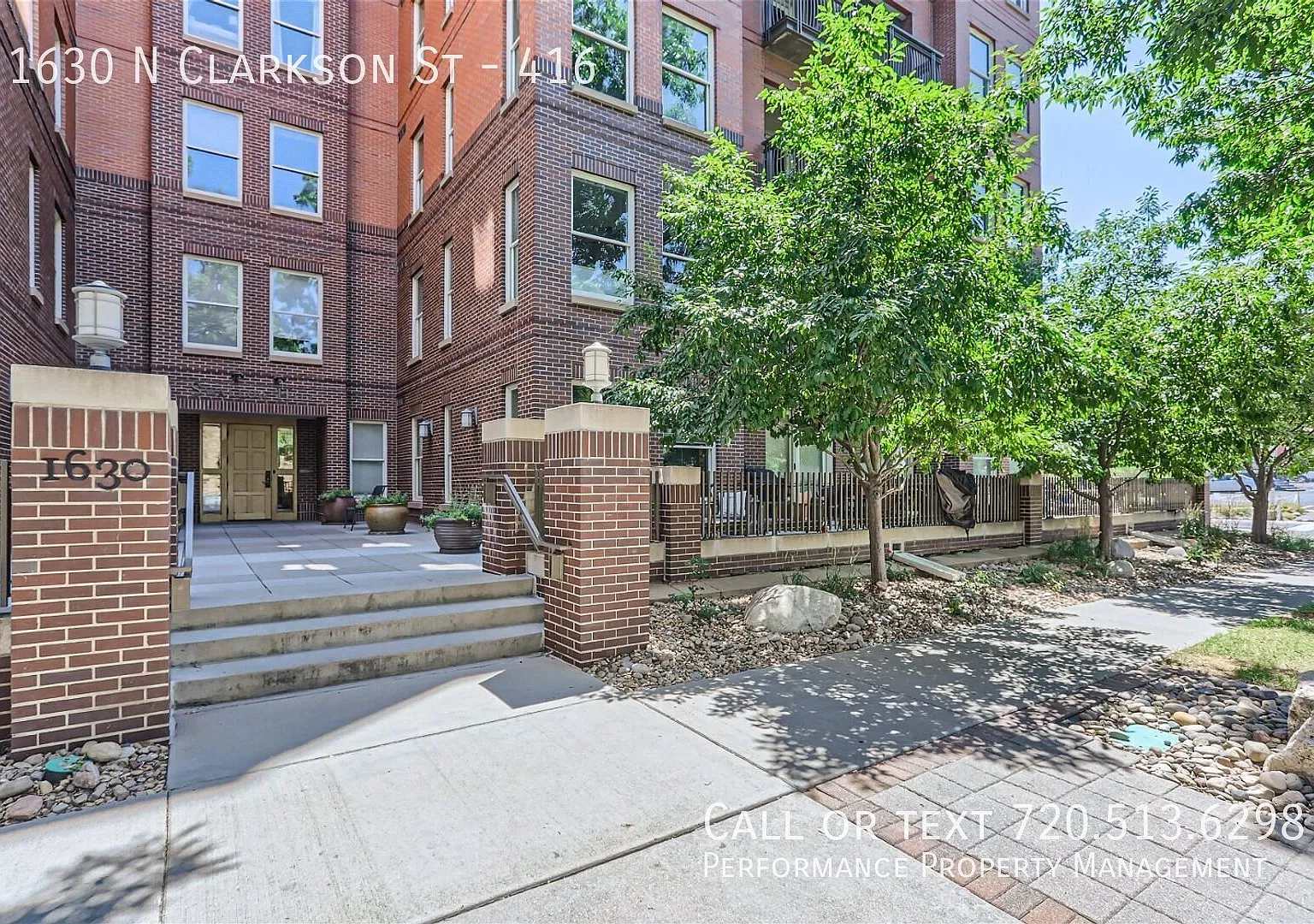 Spacious 2-Bedroom Condo with Downtown Views, Gourmet Kitchen & Gas Fireplace — Photo 1