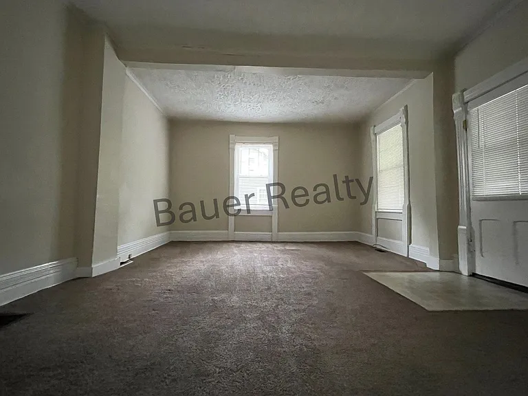 237-239 Maple St — Photo 9