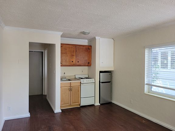 5th image of 510 3rd St N APT 4