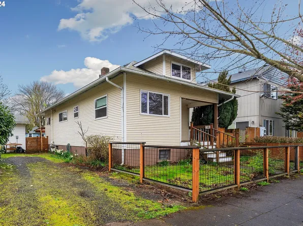 7822 SE Washington St, Portland, OR 97215