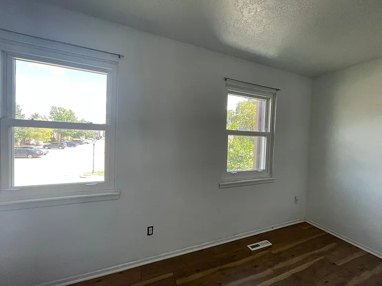 727 SW Liggett Rd #D — Photo 17