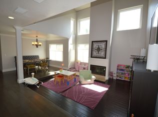 711 Oceanhill Dr, Huntington Beach, CA 92648