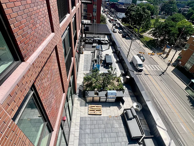 10 Oak St #523 — Photo 25