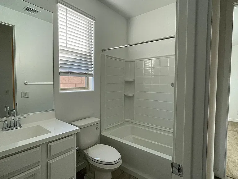1641 W La Mirada Dr — Photo 9