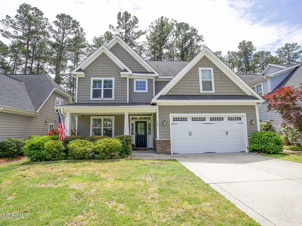 144 Moultrie Ln
