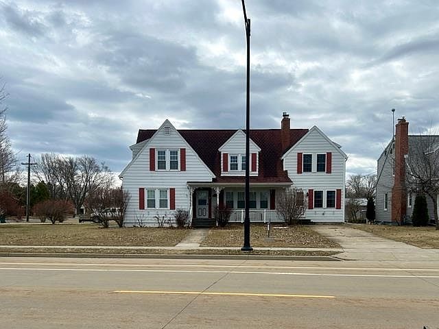 1st image of 3009 Riverside Ave