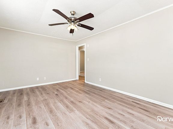 5th image of 515 Landers St