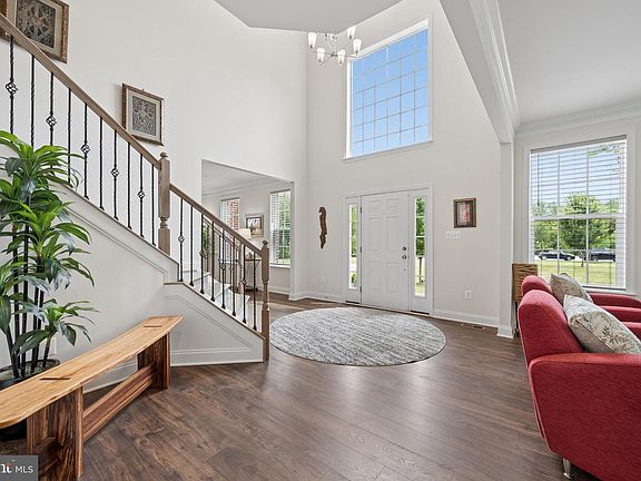 4th image of 16620 Taylerton Ln