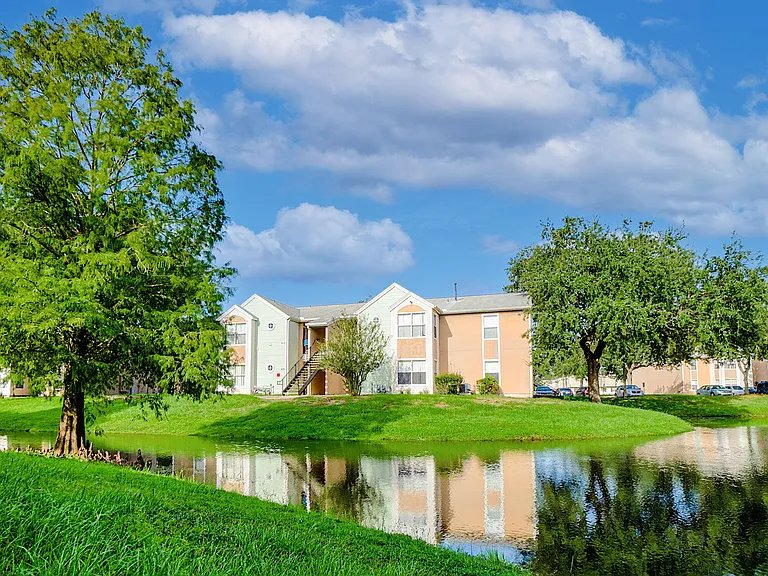 Watauga Woods Apartments — Photo 9