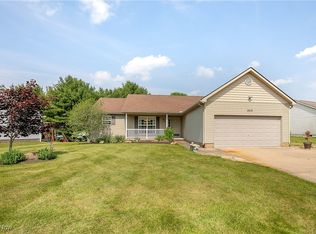 525 Ericsson Dr, Canal Fulton, OH 44614