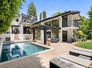 16820 Oak View Dr, Encino, CA 91436