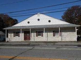 1421 Main Rd, Tiverton, RI 02878