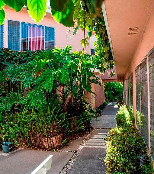 11818 Gateway Blvd #15 — Photo 4