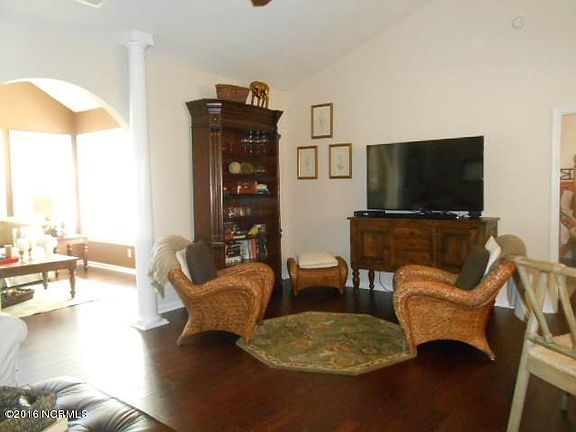 4th image of 864 Sandpiper Bay Drive SW