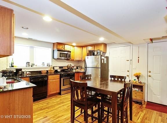 2nd image of 6442 N Seeley Ave APT Bw