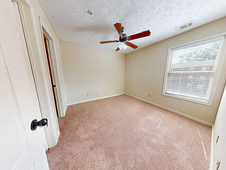 338 W Glenn Ave — Photo 19